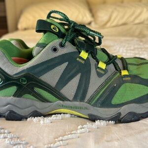 Merrell women’s Green Athletic Shoes